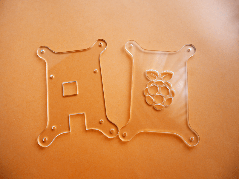 Raspberry Pi 4 Model B (4GB) (BASICキット)のケース