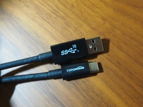 AmazonベーシックのUSBTypeCケーブル